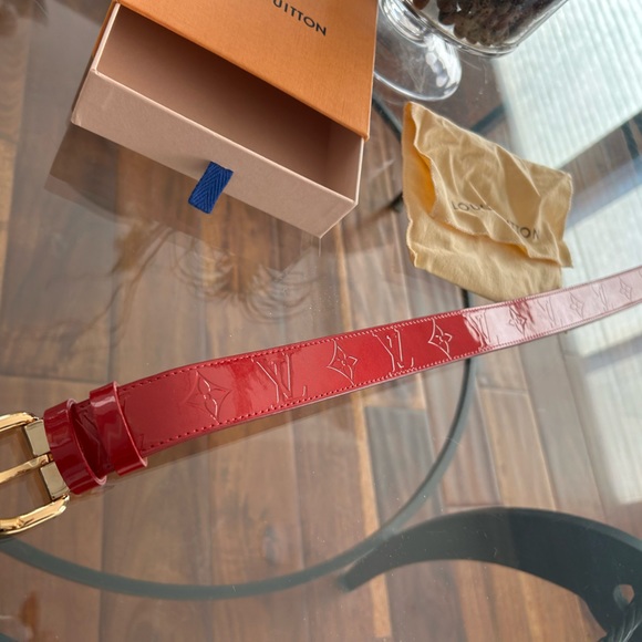Louis Vuitton Monogram Vernis Red Patent Leather Belt. Excellent condition. - Picture 4 of 5